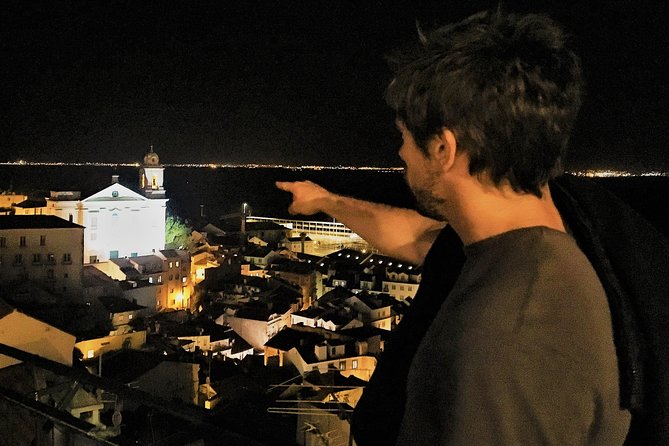 Lisbon Fado Experience: Walking Tour, Dinner and Live Music Show - Ending at a Traditional Fado House: The Mood Shift at Dinner Time