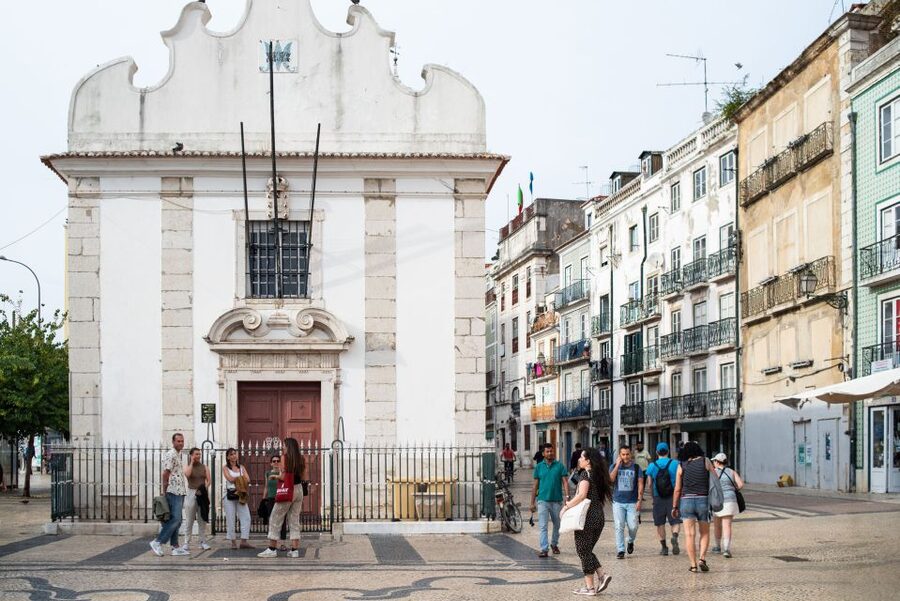 Lisbon: Fado & Food Tour with Live Show & Traditional Dinner - Dietary needs and food allergies: what you can plan for