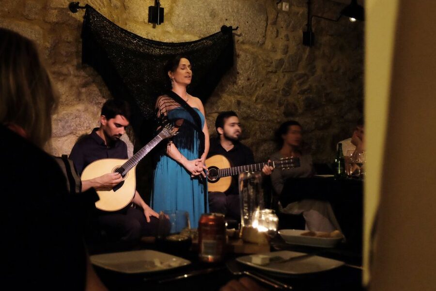 Lisbon: Fado Show and Portuguese Dinner - The Pre-Show Moment: How the Guide Builds Your Listening Skills