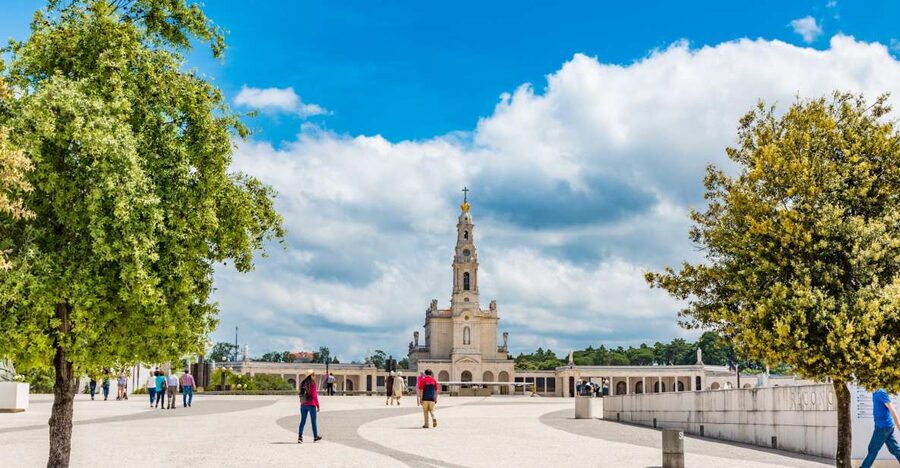 Lisbon: Fatima, Batalha, Nazare and Obidos Tour Hotel Pickup - The real payoff: a 9-hour loop that hits big emotional notes