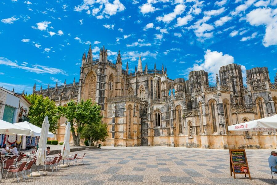 Lisbon: Fatima, Batalha, Nazare and Obidos Tour Hotel Pickup - Óbidos: medieval charm with real small-town energy