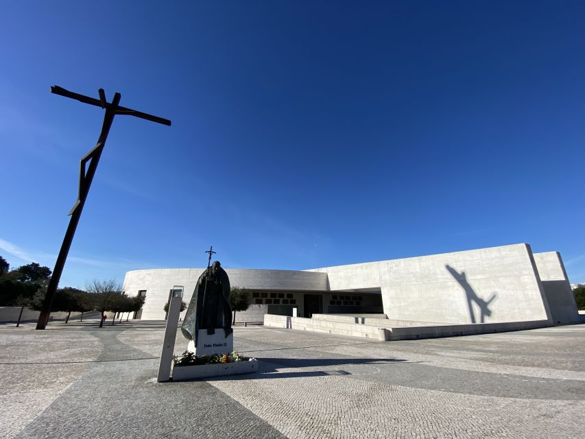 Lisbon: Fátima, Batalha, Nazaré & Obidos Small-Group Tour - Price and value: where the $48 makes sense