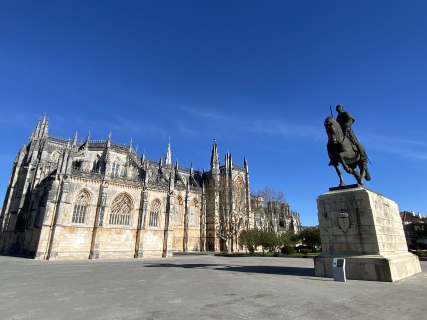 Lisbon: Fátima, Batalha, Nazaré & Óbidos Small Group Tour - Guides make the difference: why small-group energy matters here