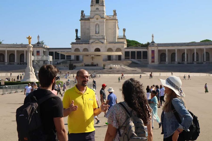 Lisbon: Fátima Sanctuary & Little Shepherds' Village - Basilica of the Holy Trinity: modern architecture with an old purpose