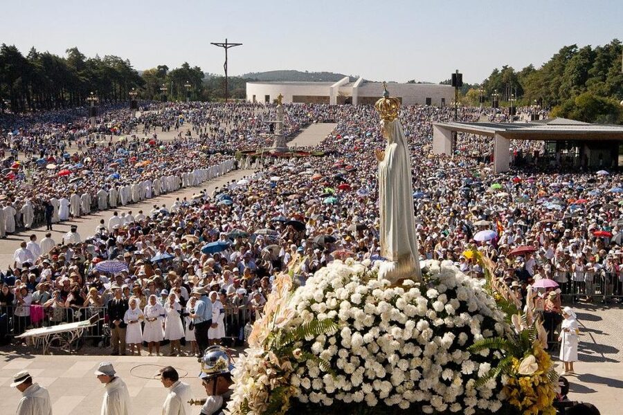 Lisbon Fatima Sanctuary Private Half Day Tour - Basilica of Our Lady of the Rosary: modern church meets devotion