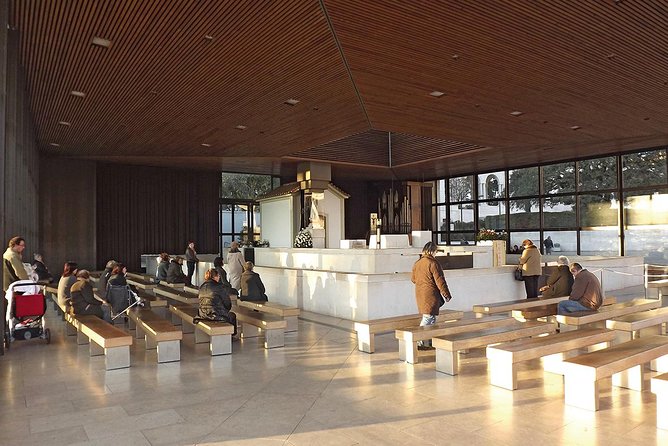 Lisbon: Fátima & The Shepherds Children Home Self-Guided Tour - Sanctuary of Fátima: basilicas, prayer spaces, and the route that makes sense
