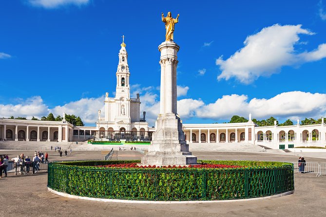 Lisbon: Fátima & The Shepherds Children Home Self-Guided Tour - Timing, crowds, and the tricky question of Mass and candles