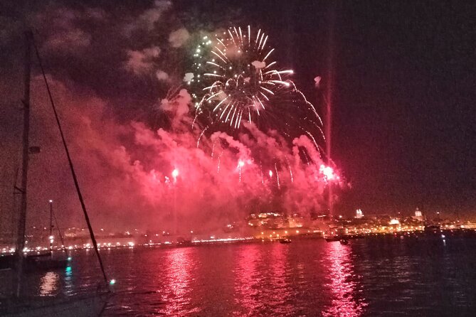 Lisbon: Fireworks, Music and Open Bar in New Year's Eve Cruise - Fireworks viewing from the water: safety, seating, and what you’ll remember
