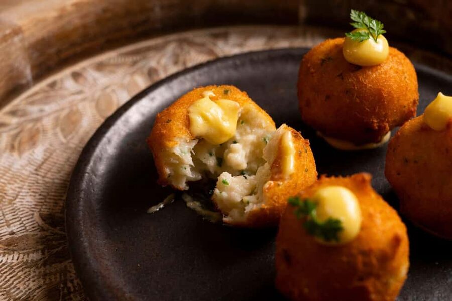 Lisbon: Flavors & Traditions Walking Food Tour - Key things to know before you go