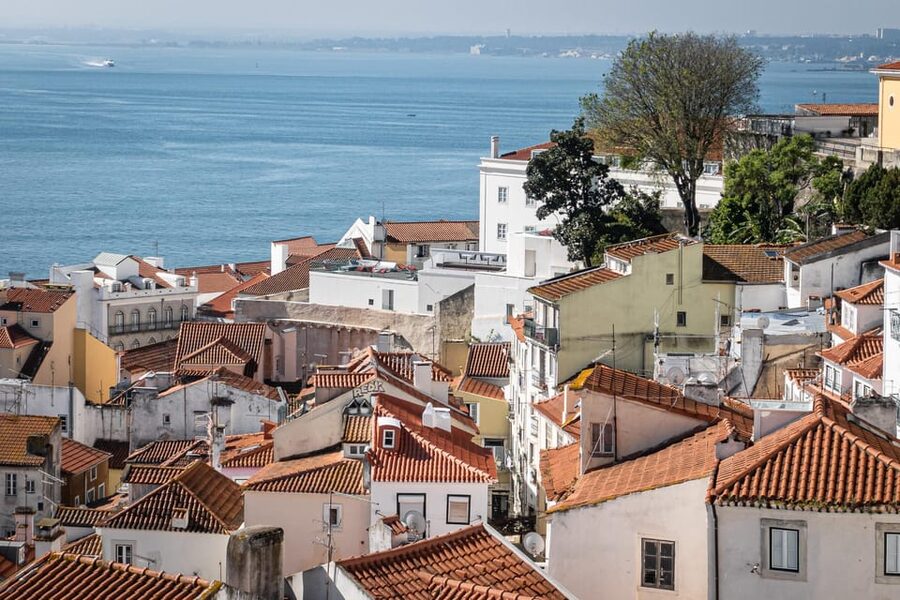Lisbon: Flexible Walking Tour of Alfama - Rua de São Miguel and the Casa São Miguel Pastry Stop