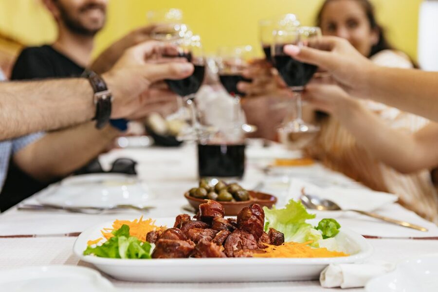 Lisbon: Food and Wine Small Group Walking Tour - Rossio Square meeting point: finding your guide fast