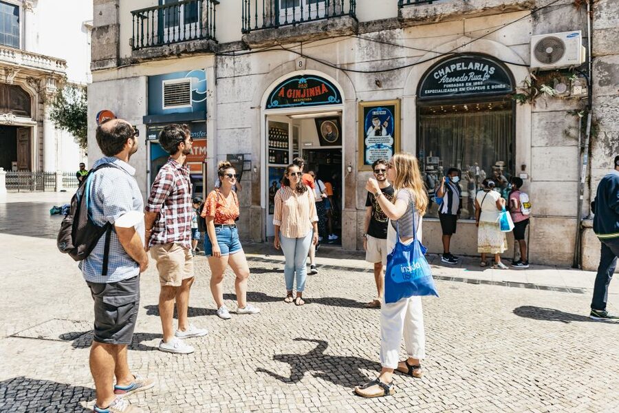 Lisbon: Food and Wine Small Group Walking Tour - Local cafés and cheese + wine: how Lisbon balances simple and special