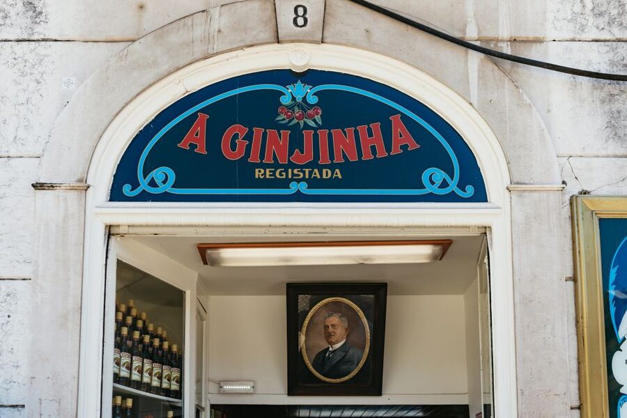 Lisbon: Food and Wine Small Group Walking Tour - Tasca energy: Bifana with draft beer and the quick lunch Portugal does best
