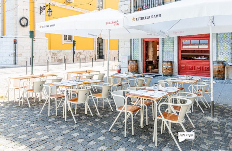 Lisbon Food and Wine Tastings (3 Restaurants) - Stop at Pata Negra - Steakhouse & Tapas: Cheese, Cured Ham, and Port