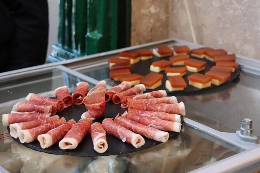 Lisbon Food and Wine Walking Tour - Key highlights at a glance