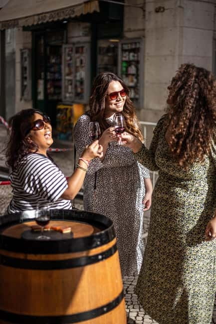 Lisbon: Food Tasting Tour by Tuk Tuk with 2 Stops - Quick Highlights