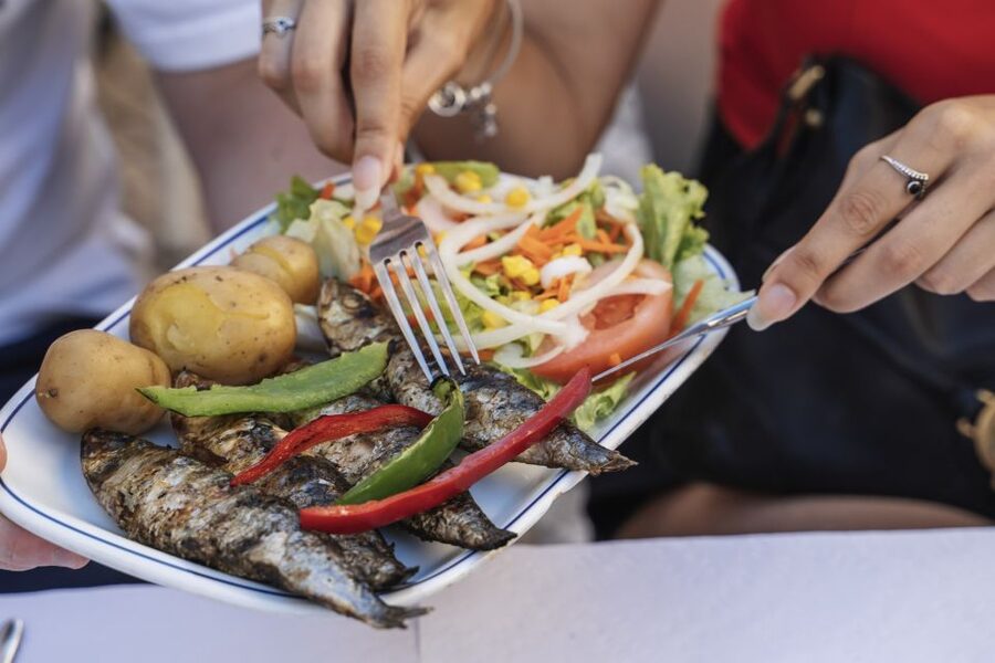 Lisbon Food Tour with Drinks and Food Included - The guide matters: what makes this tour feel well-run