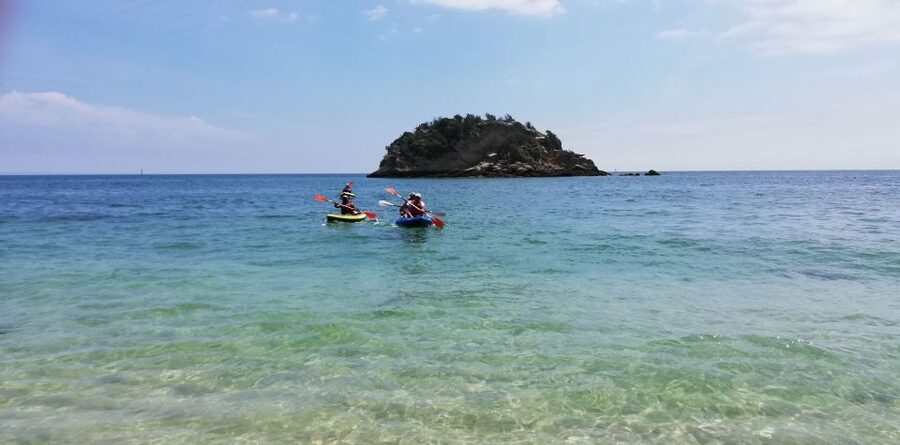 Lisbon: Full-Day Arrabida Kayak Tour with Picnic - Key reasons this Lisbon Arrabida kayak day works