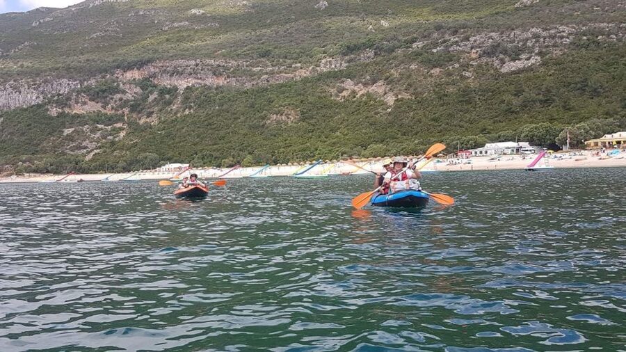 Lisbon: Full-Day Kayak Tour with Picnic and Transfer - Picnic Lunch on the Coast: The Break That Keeps You Happy