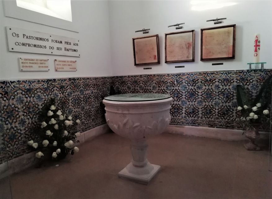 Lisbon: Full-Day Private Guided Tour to Fátima - Aljustrel shepherd homes: seeing the family life behind the story