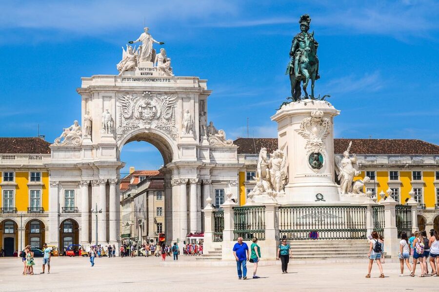 Lisbon: Full-Day Private Sightseeing Tour - Pastel de Belem: The Sweet Break That Anchors the Story