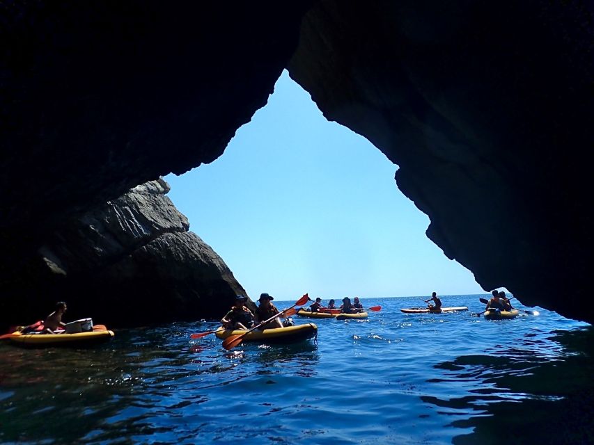 Lisbon: Full-Day Sesimbra Kayak Tour with Picnic - Guides and Small Groups: Why the Coaching Matters