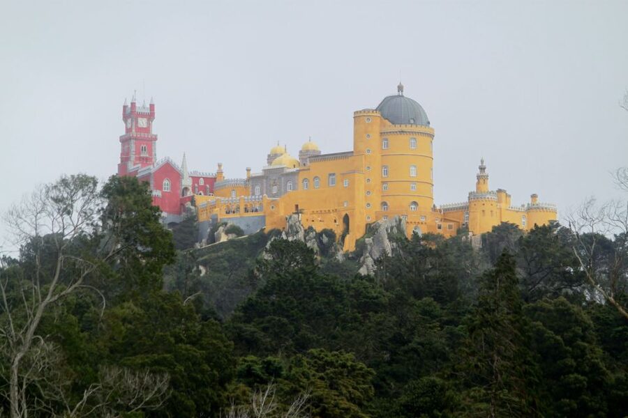 Lisbon: Full-Day Sintra and Cascais Tour - Getting to Sintra from Lisbon without the headache