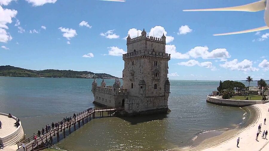 Lisbon: Full-Day Small-Group City Tour with Hotel Pickup - Rossio Square and Restauradores Square: start where Lisbon makes sense