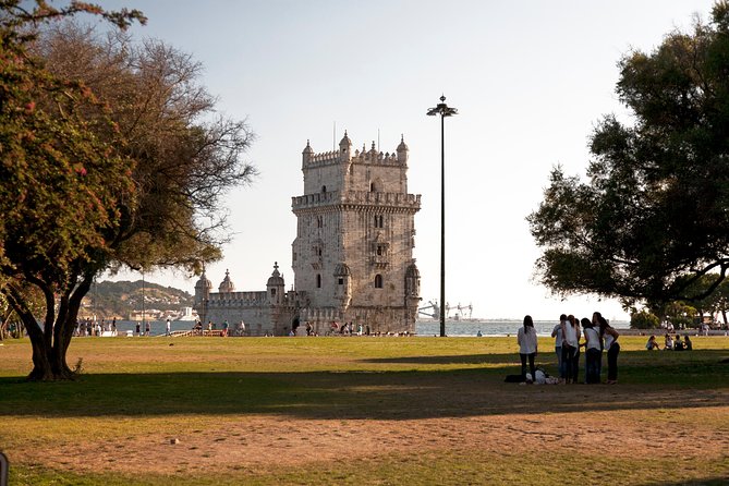 Lisbon Golden Age - Private Tour with Van and Local Guide - Stop 3: St. George’s Castle Grounds for Views and Origins