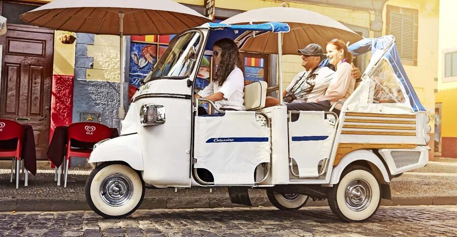 LISBON GRAND EXPERIENCE Tuktuk Tour in German - The hilltop show: Graça, Alfama, and the viewpoints that explain Lisbon