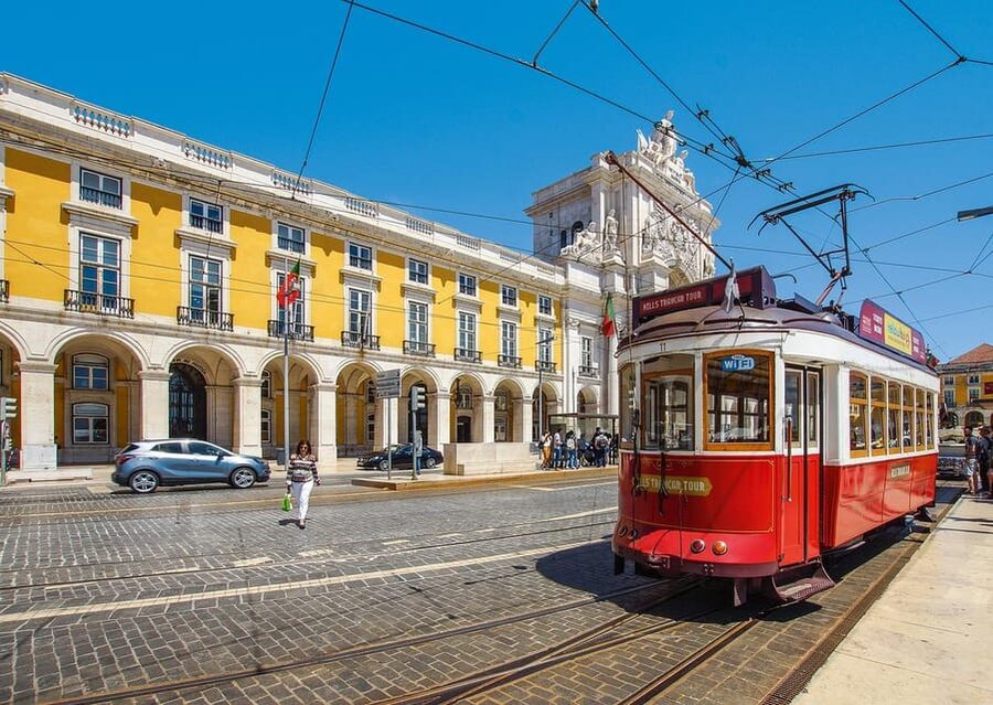 Lisbon: Guided Eco Tuk Tuk sightseeing tour - Key things that make this Lisbon eco tuk tuk tour worth it