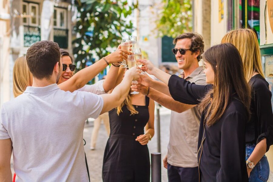 Lisbon: Guided Food and Wine Tasting Tour - A Tasquinha Canto do Fado: pesticos, chef-led treat, and the VIP factor