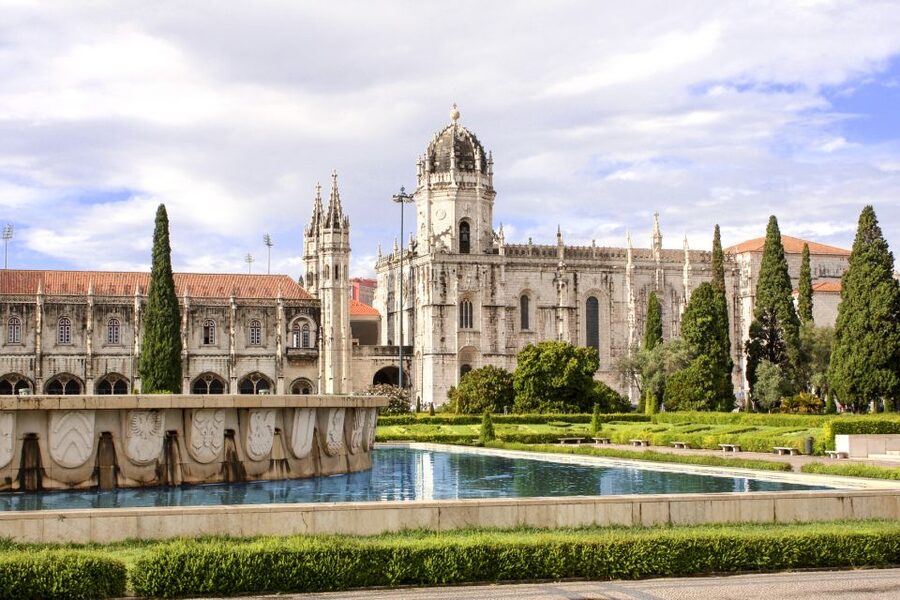 Lisbon: Guided Tour of Historic Belém by Electric Bike - Cais do Sodré and the ferry energy by the Tagus
