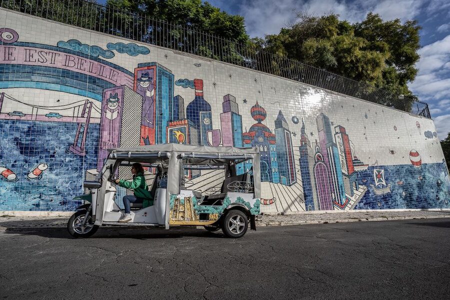 Lisbon: Guided Tuk-Tuk Tour Along the Historic Tram Line 28 - Two standouts you’ll feel right away