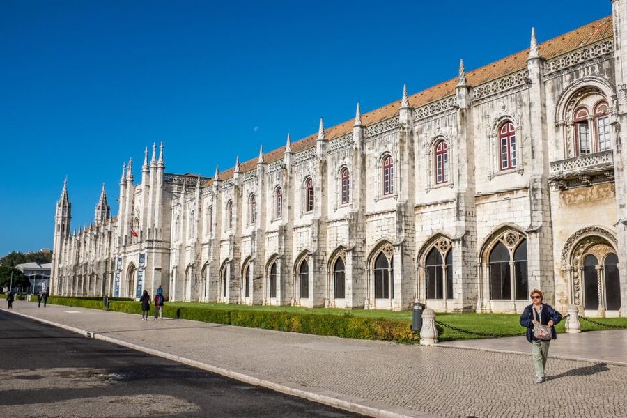 Lisbon: Half-Day City Tour - Ajuda National Palace: royal grandeur and real architecture, with day-specific access