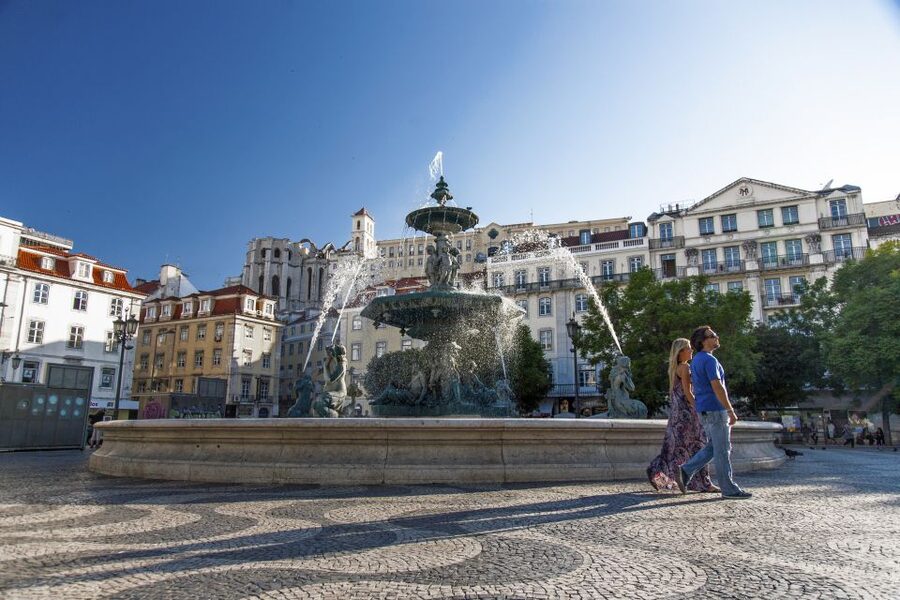 Lisbon Highlights Private Tour with Local Guide and Pickup - São Vicente de Fora and Alfama: old streets, real character