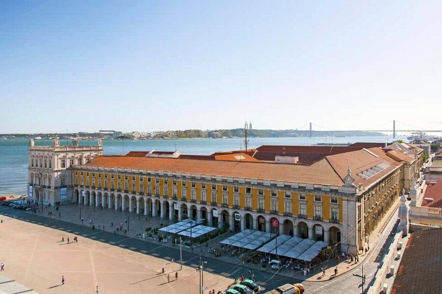 Lisbon Highlights Private Tour with Local Guide and Pickup - Igreja de São Roque: architecture plus important art moments