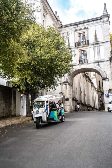 Lisbon Highlights: Private Tuk Tuk Sightseeing City Tour - Key Highlights That Matter