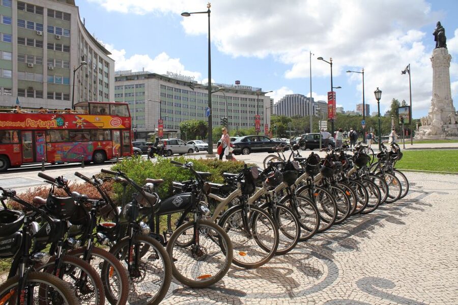 Lisbon: Hills, Alfama, and Mouraria Tour by Electric Bike - What’s included (and what that means for your time)
