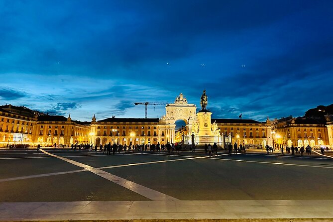 Lisbon Historic City Tour by Tuk-Tuk - Viewpoint Pairings and Photo Breaks: How to Use the Short Stops Well