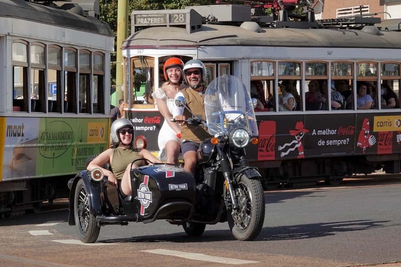 Lisbon : Historic Motorcycle Side-car Tour 1H - Rossio and Santa Justa: classic Lisbon meets practical views