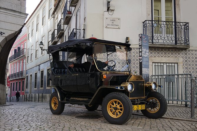 Lisbon Historical Vintage Tour: Typical Lisbon - Alfama: where the city’s older feel becomes real