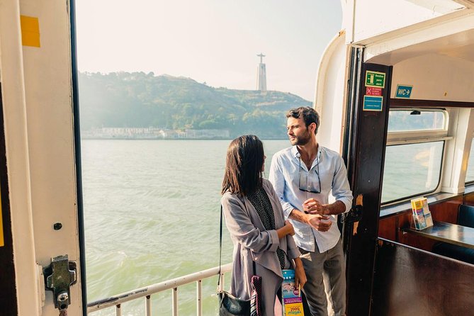 Lisbon Hop-On Hop-Off Bus Tour and River Cruise - Tips to avoid the common headaches
