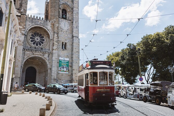 Lisbon Hop-On Hop-Off Bus, Tram Tour, River Cruise for 72/96Hour - Where the buses actually start: keeping your orientation simple