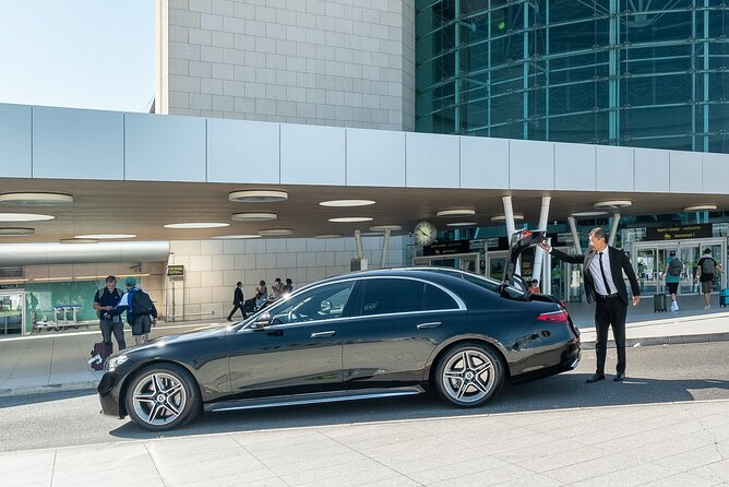 Lisbon Hotel to Airport Premium transfer - Timing and Waiting: What the 15-Minute Buffer Means for You