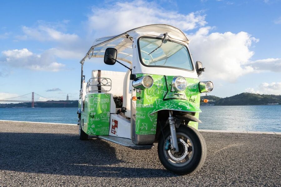 Lisbon Iconic Highlights in 2H00 : Private Tuk-Tuk Tour - Key things you’ll notice fast