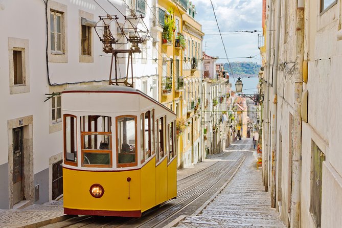 Lisbon in One Day Historic Small-Group Tour - Guides, Comfort, and Weather Reality on Lisbon Streets