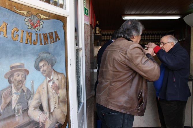 Lisbon in the eye of a Portuguese writer - Pastéis de Nata and the Small Food Moment You’ll Remember