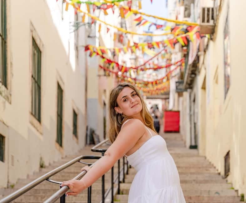 Lisbon: Instagram Hotspots Photoshoot - Photo packages: 20, 50, or 75 high-quality images