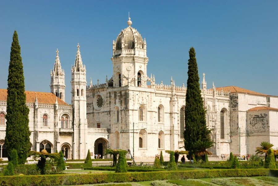 Lisbon: Jerónimos Monastery E-Ticket and Audio Guide - The self-guided audio tour: how it changes your pace